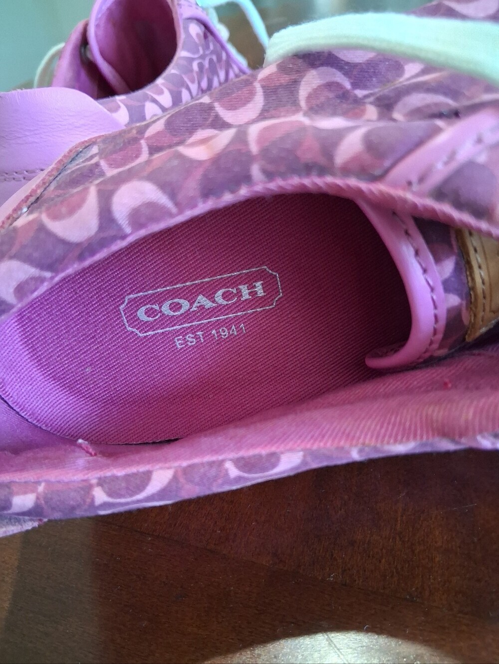 COACH - Picture 9 of 11